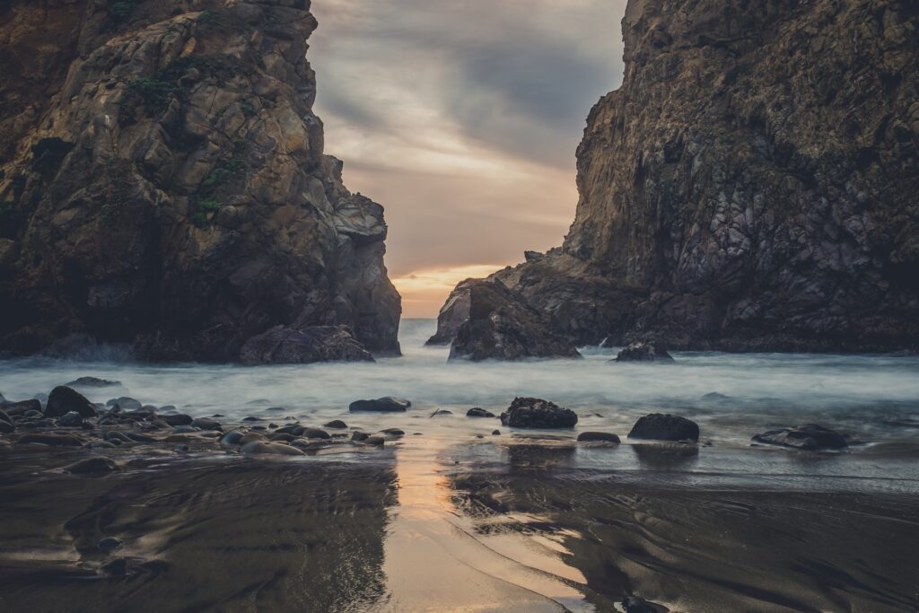 Nature writing by the sea - Photo by Kace Rodriguez on Unsplash