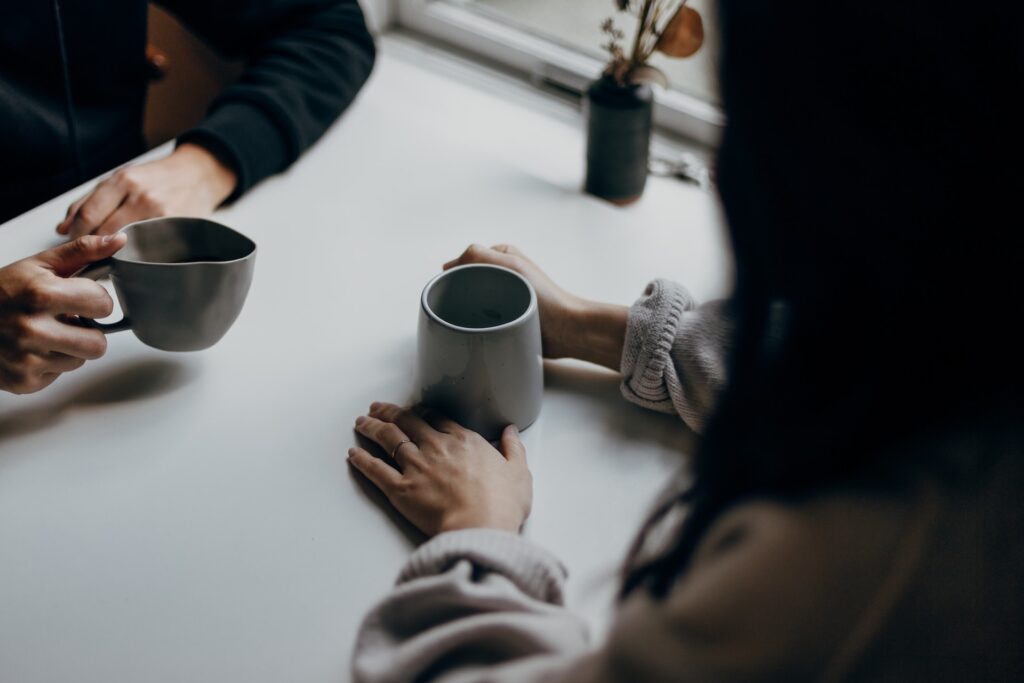 Strengthening your dialogue - conversation over coffee - Photo by Priscilla Du Preez 🇨🇦 on Unsplash